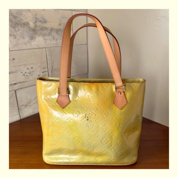 🧡FANCY🧡Louis Vuitton Houston Yellow Patent Vernis Leather Handbag - Picture 2 of 15